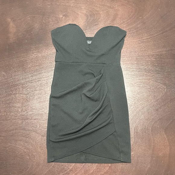 Eclipse Deepcut Cocktail Dress - Picture 5 of 6